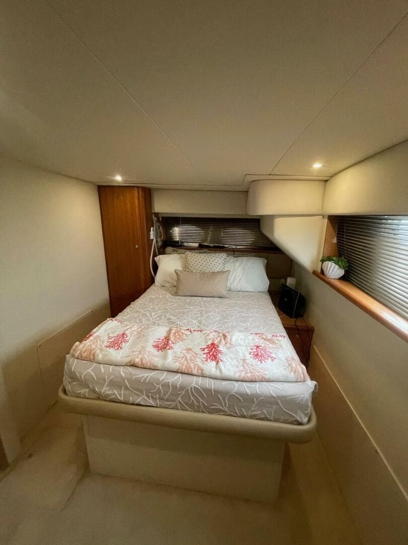 2002 Silverton 392MY