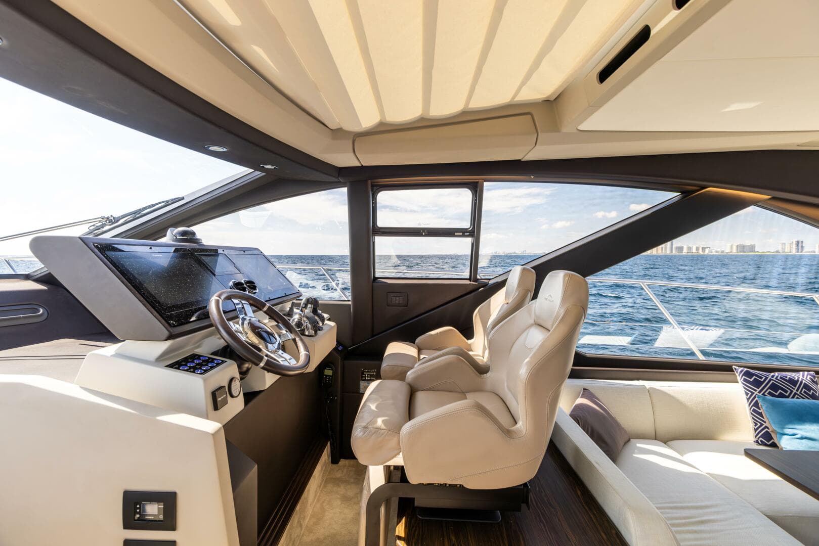 2021 Azimut S6 Sport Fly
