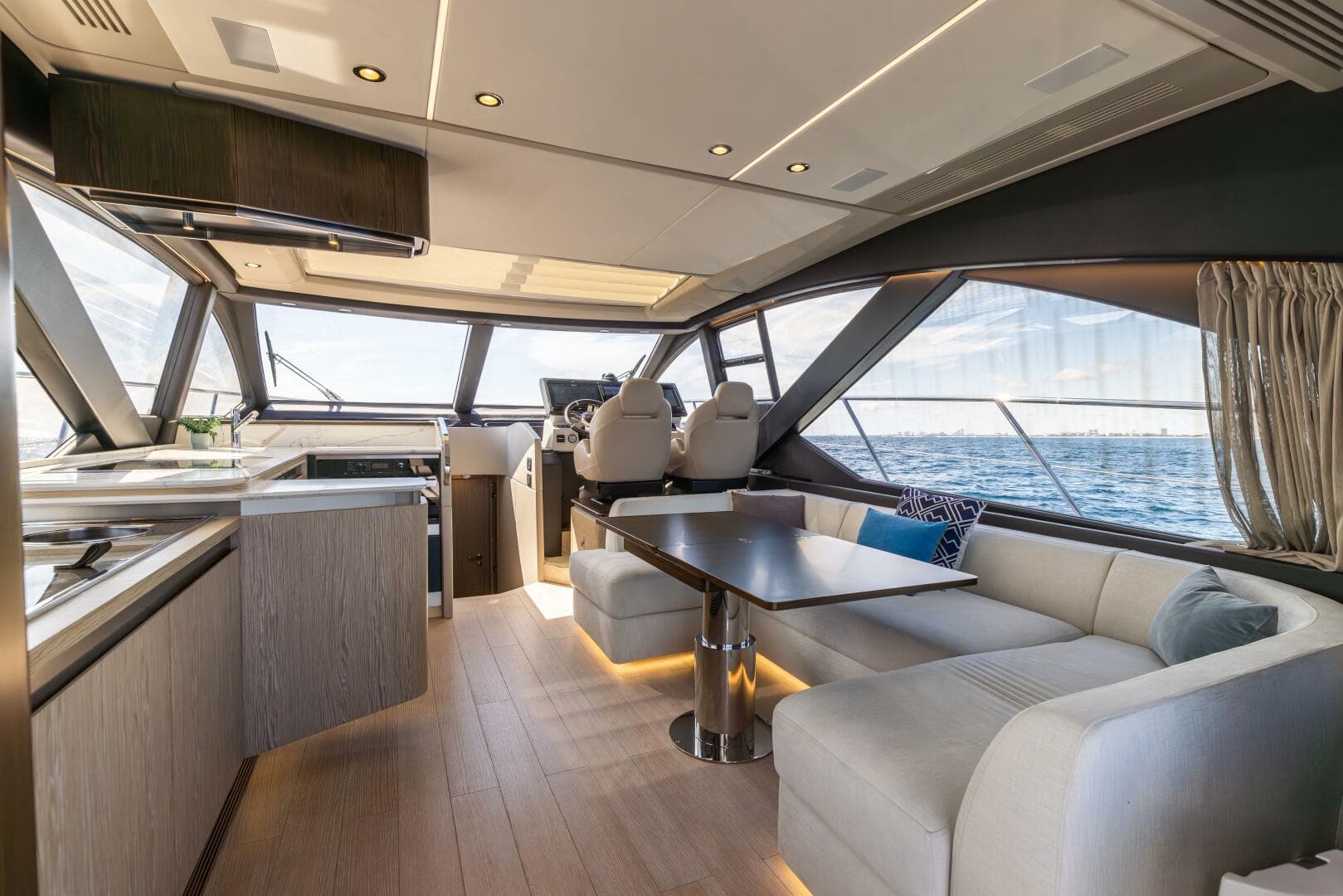 2021 Azimut S6 Sport Fly