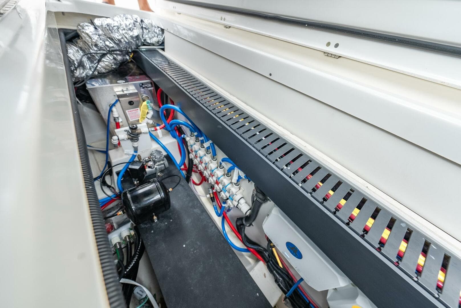 2023 Pursuit S 428 Sport