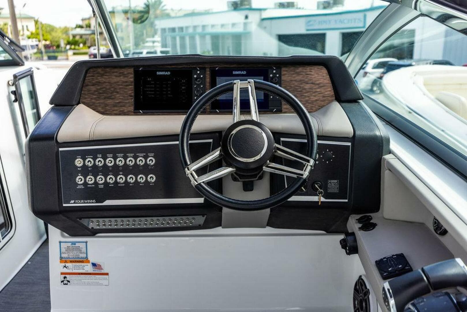 Four Winns 35 - Helm