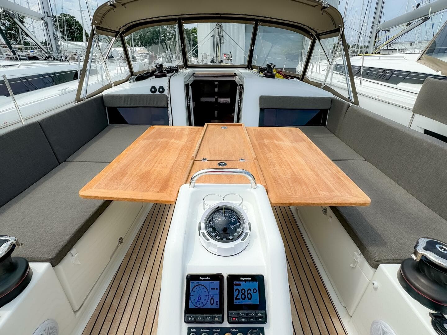 2023 Jeanneau Sun Odyssey 440 #442