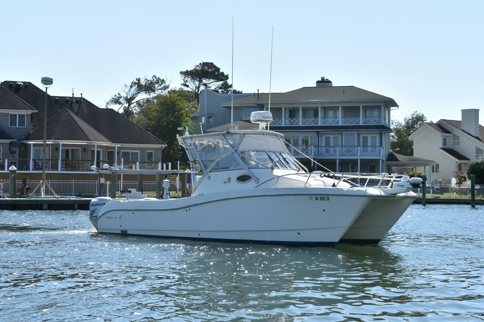 2003 World Cat 270 EC
