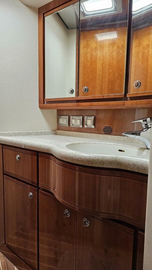 2006 Bertram 510 Convertible