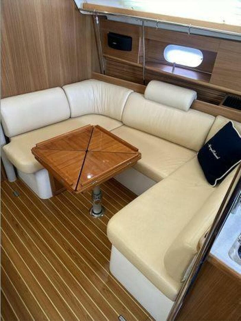2013 Catalina 355