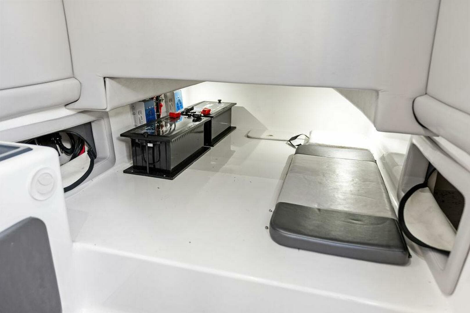 2020 Front Runner 39 CC