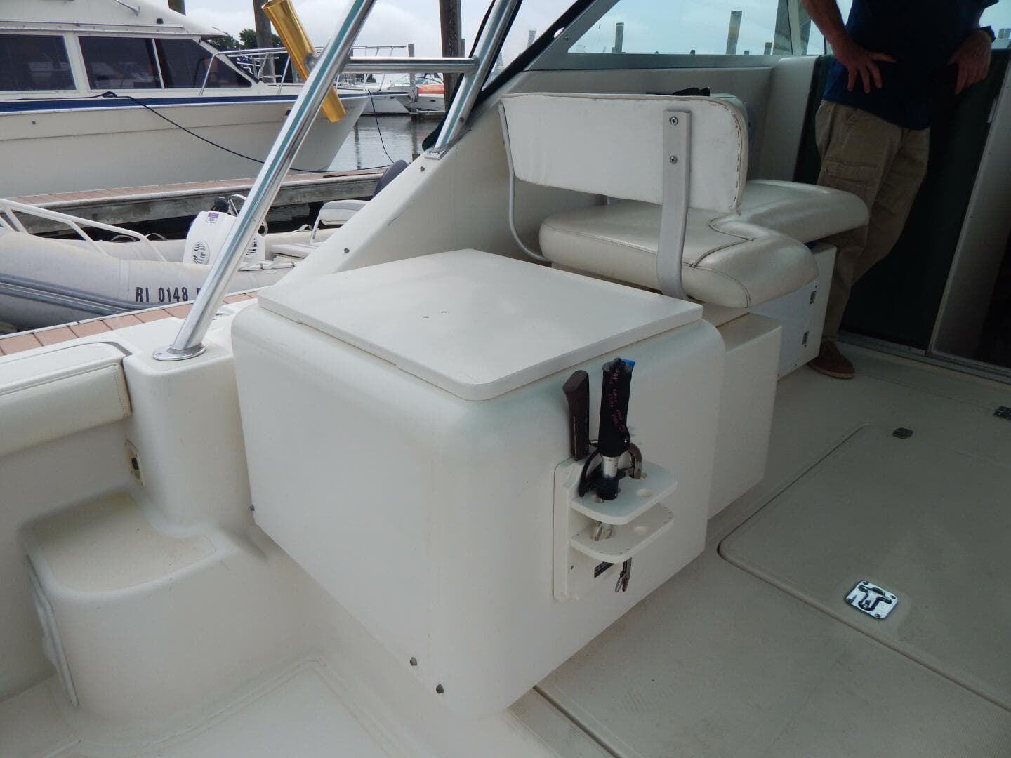 1998 Pursuit 3000 Express