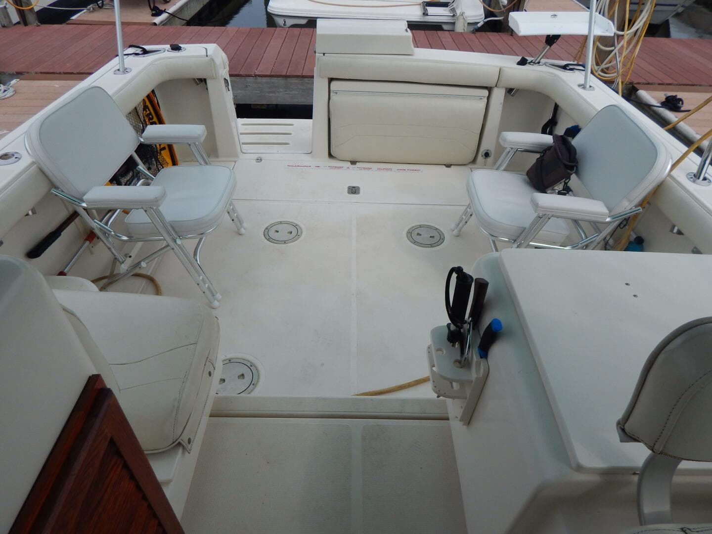 1998 Pursuit 3000 Express