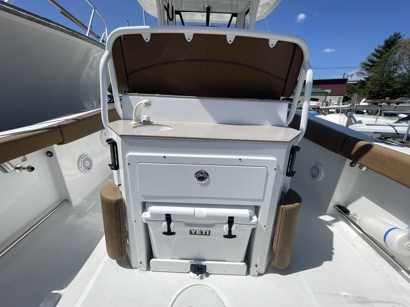 2022 Sea Hunt 265 Ultra