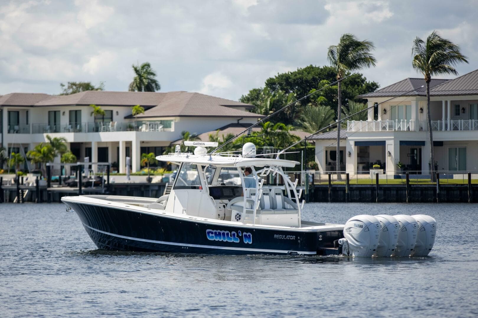 Regulator 41 2021 - Exterior Profile