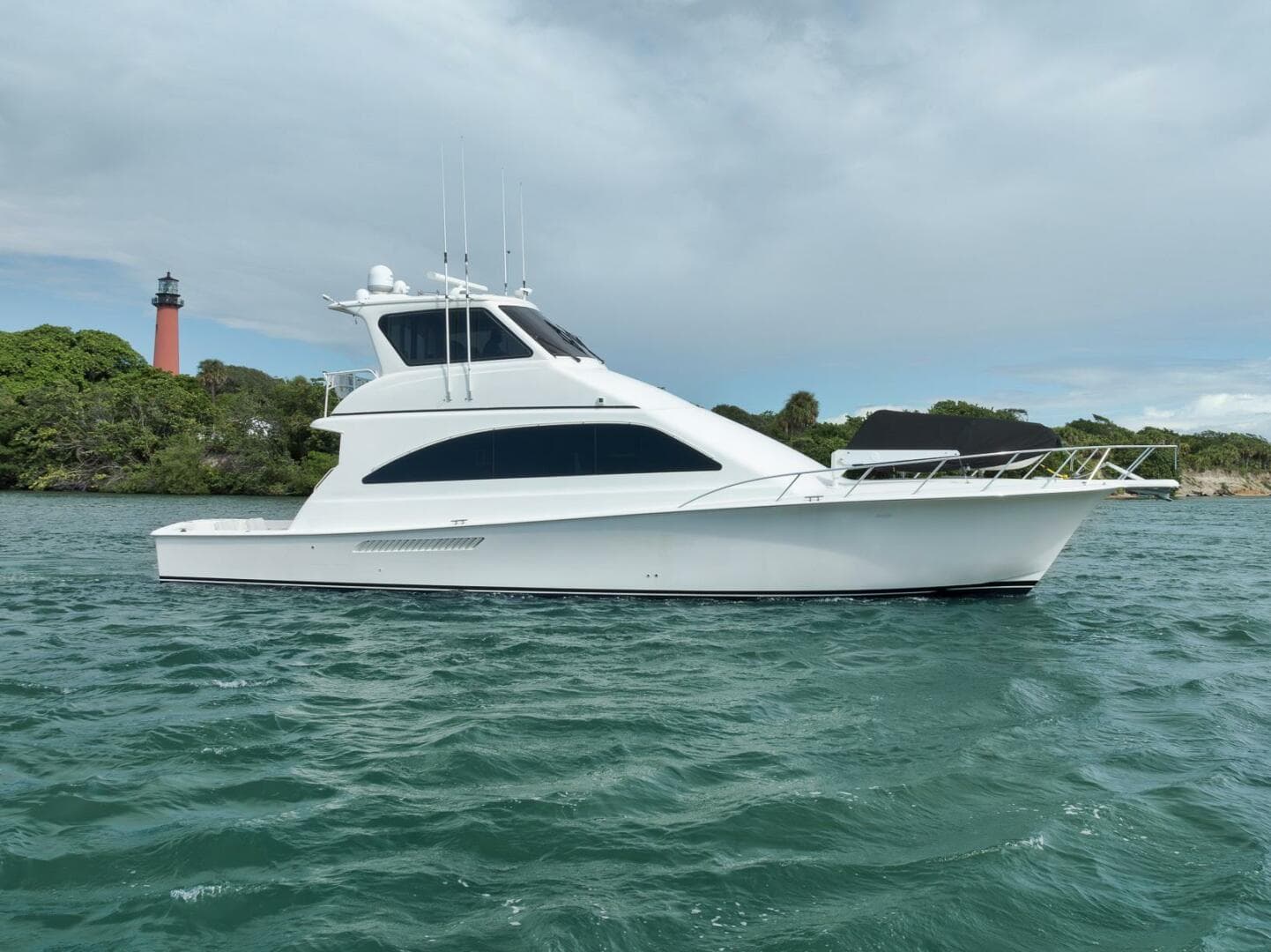 Ocean 57 Positive Attitude - Exterior Profile