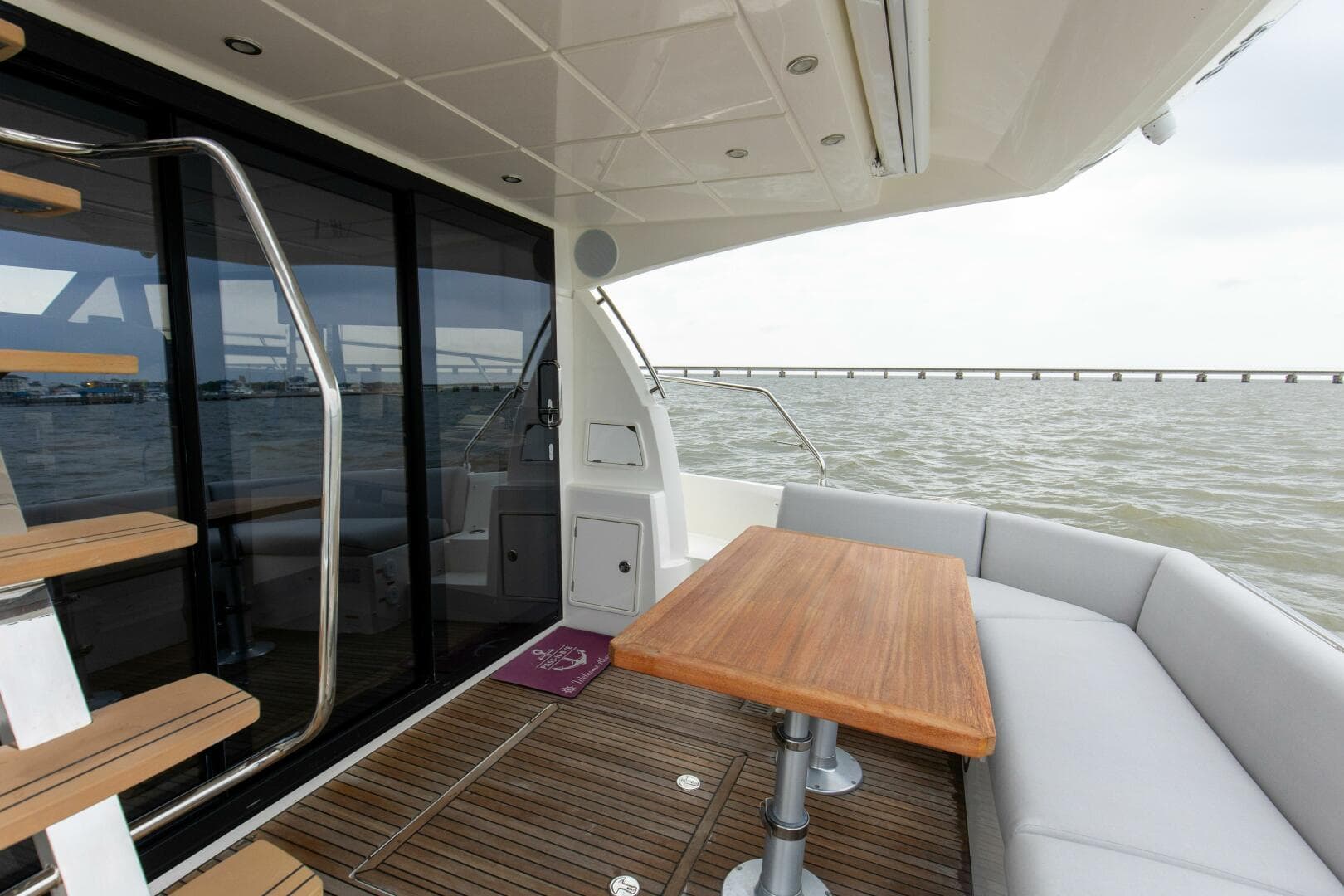 2023 Prestige 460 Flybridge "Pass-N-Bye"