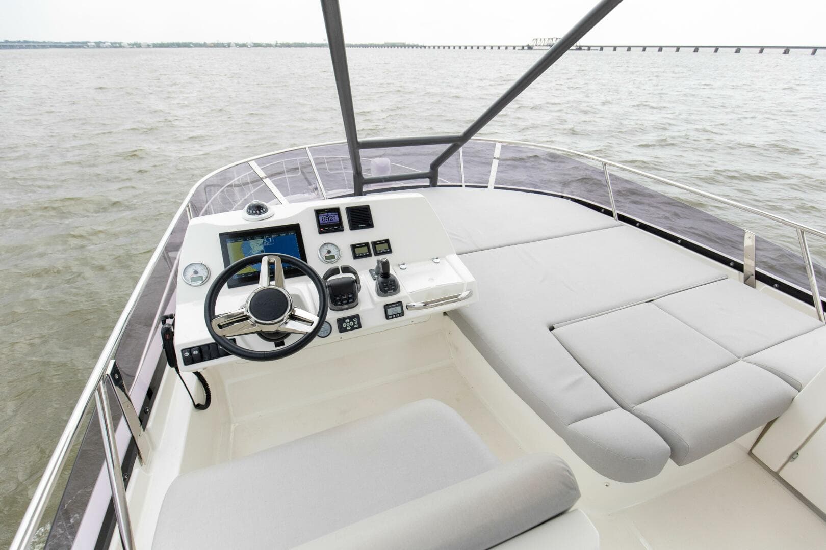 2023 Prestige 460 Flybridge "Pass-N-Bye"