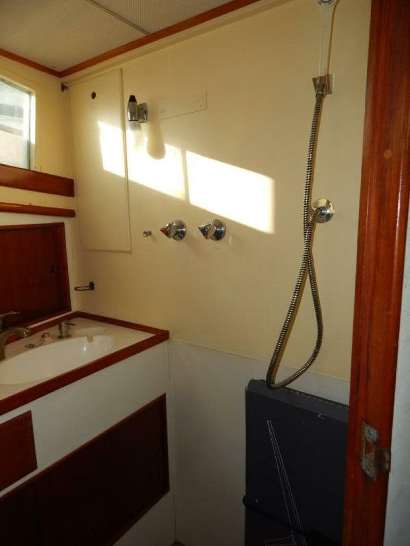 1976 Grand Banks 42 Classic