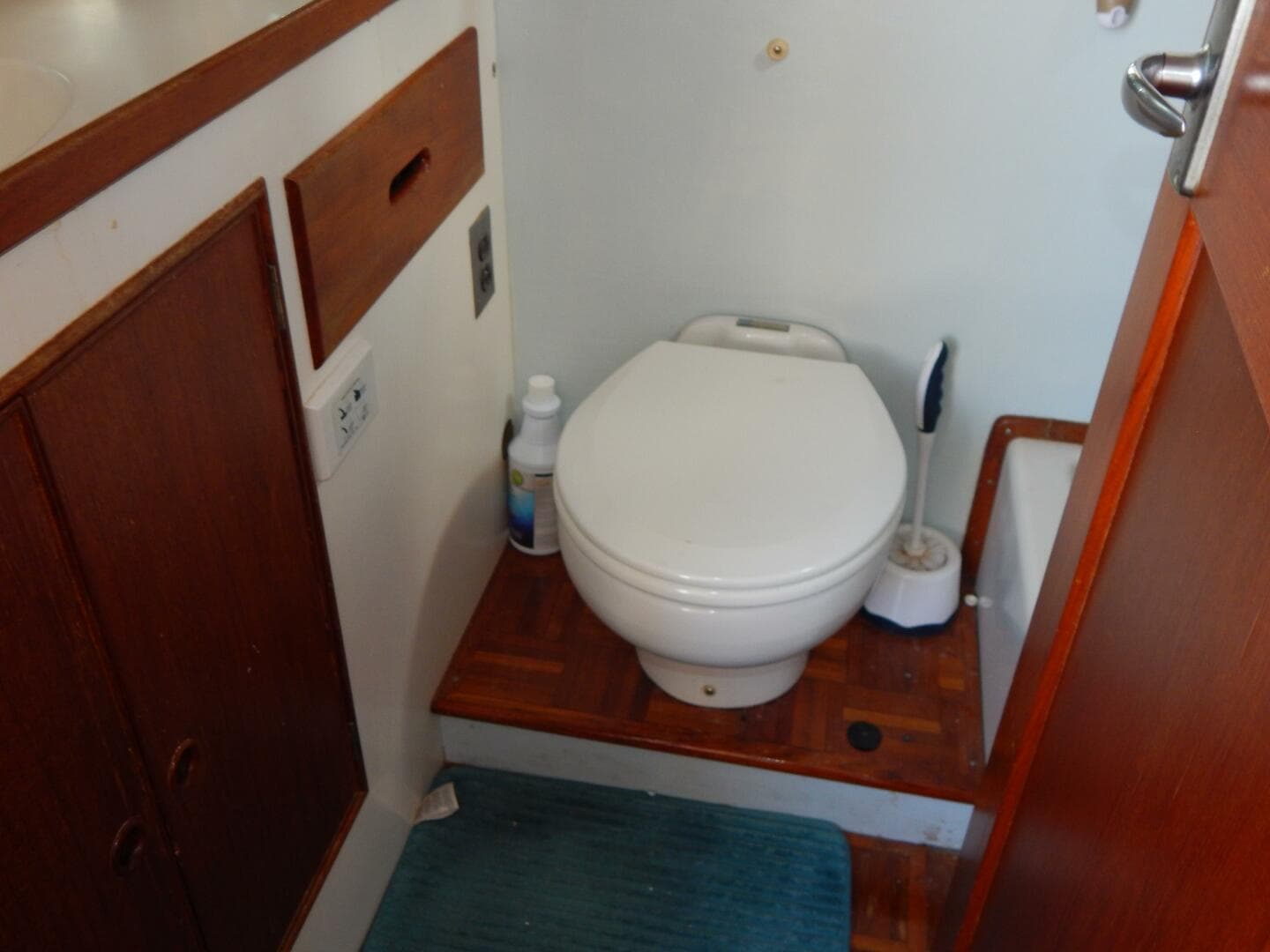 1976 Grand Banks 42 Classic