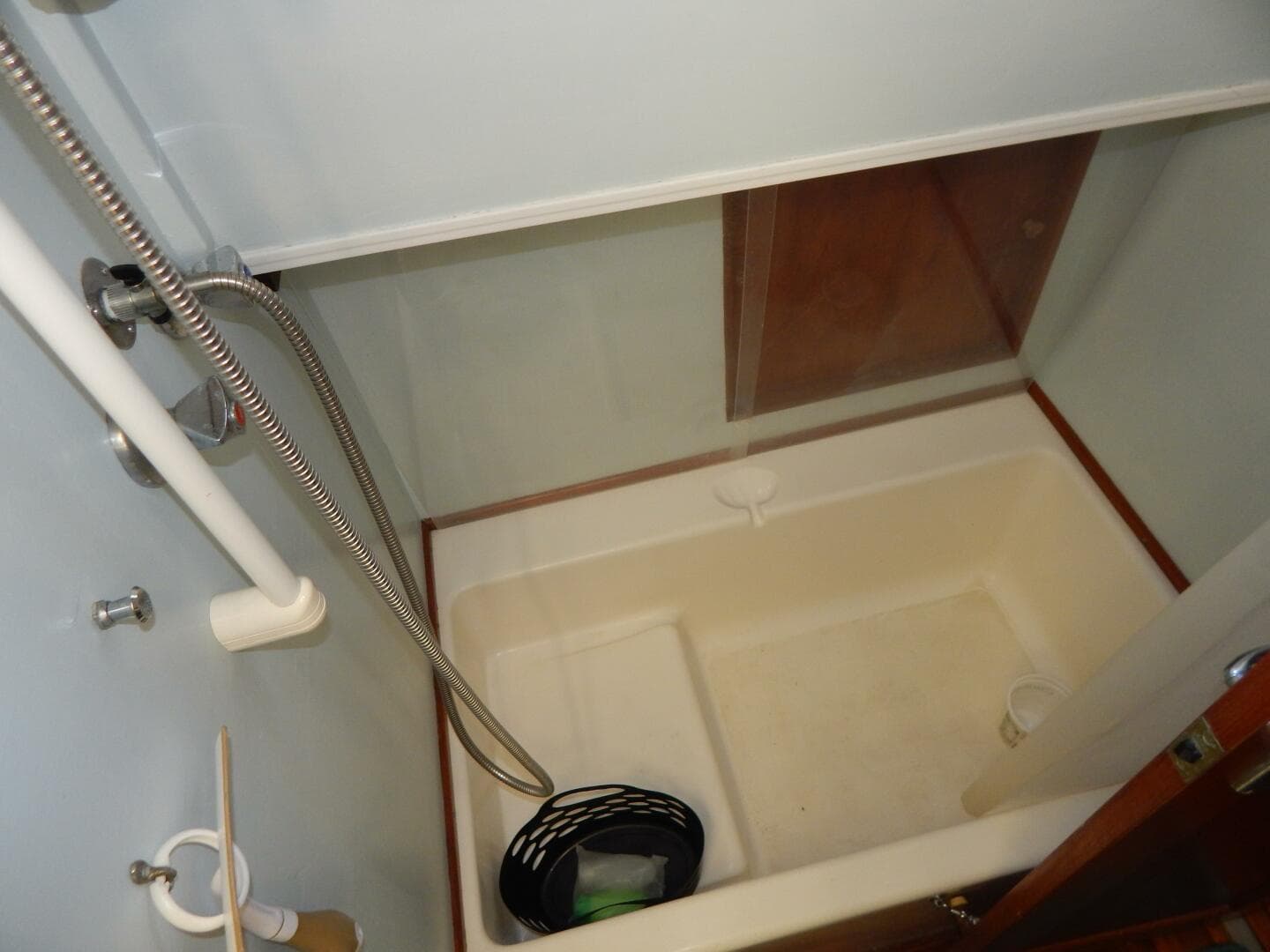 1976 Grand Banks 42 Classic