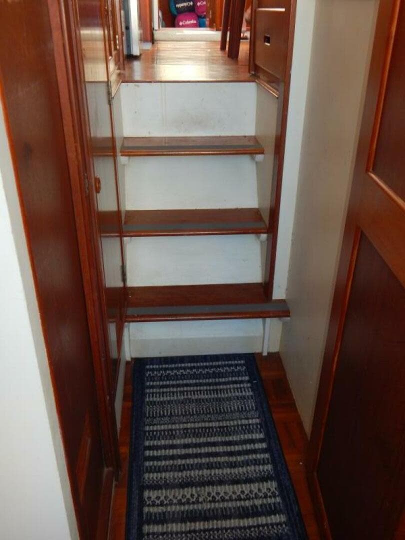 1976 Grand Banks 42 Classic