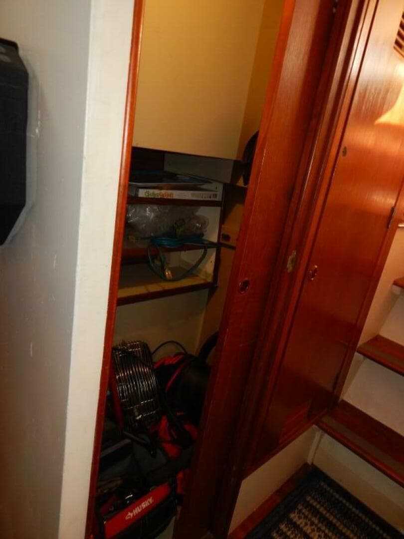 1976 Grand Banks 42 Classic