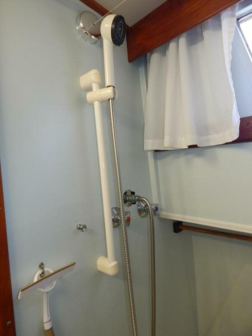 1976 Grand Banks 42 Classic