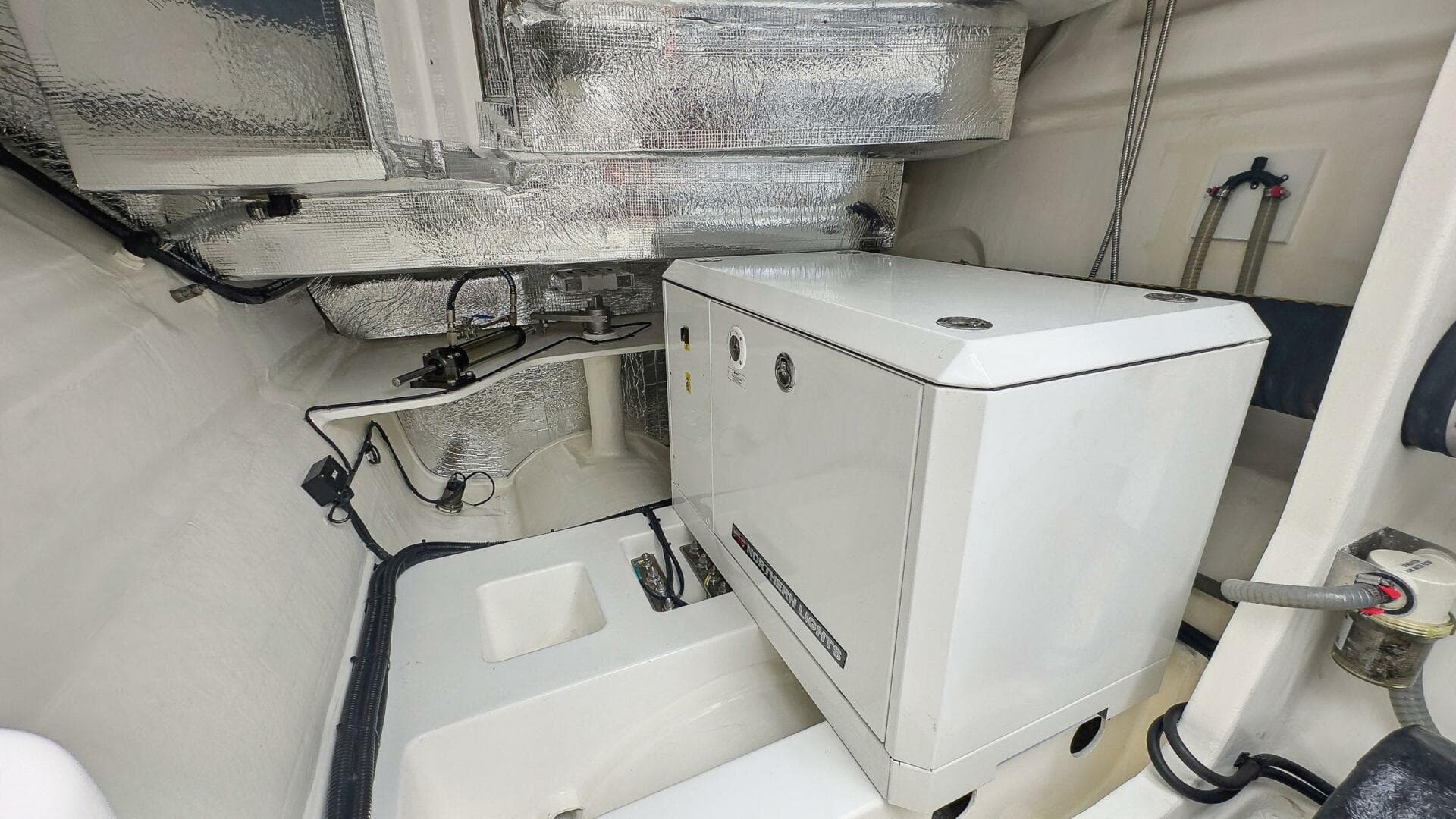 2024-leopard-53-powercat-power-9567478-20241029120531606-1_XLARGE.jpg