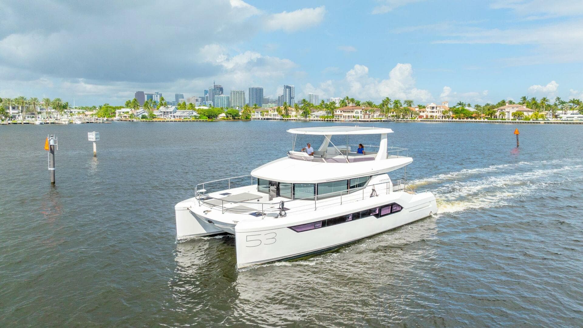 2024-leopard-53-powercat-power-9567478-20241029120012350-1_XLARGE.jpg