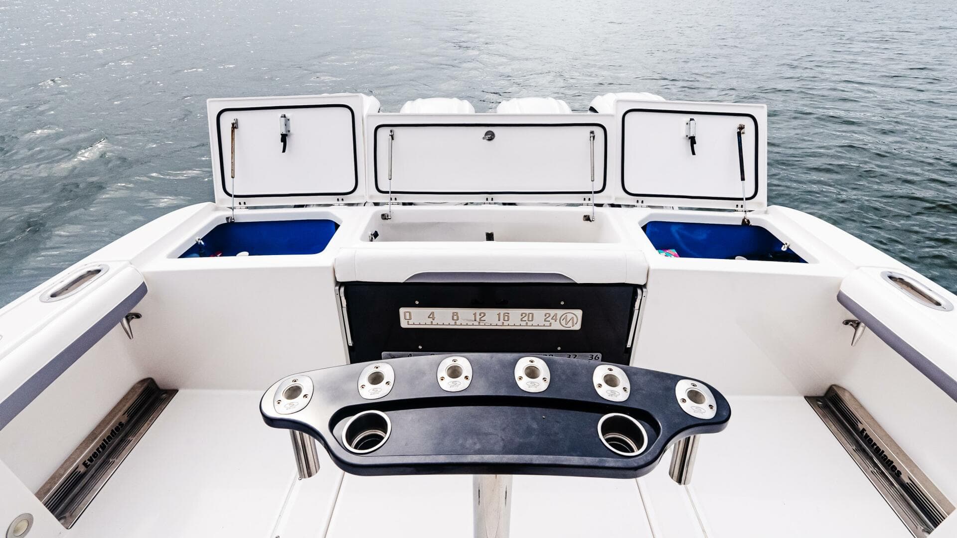 2017 Everglades 435 CC