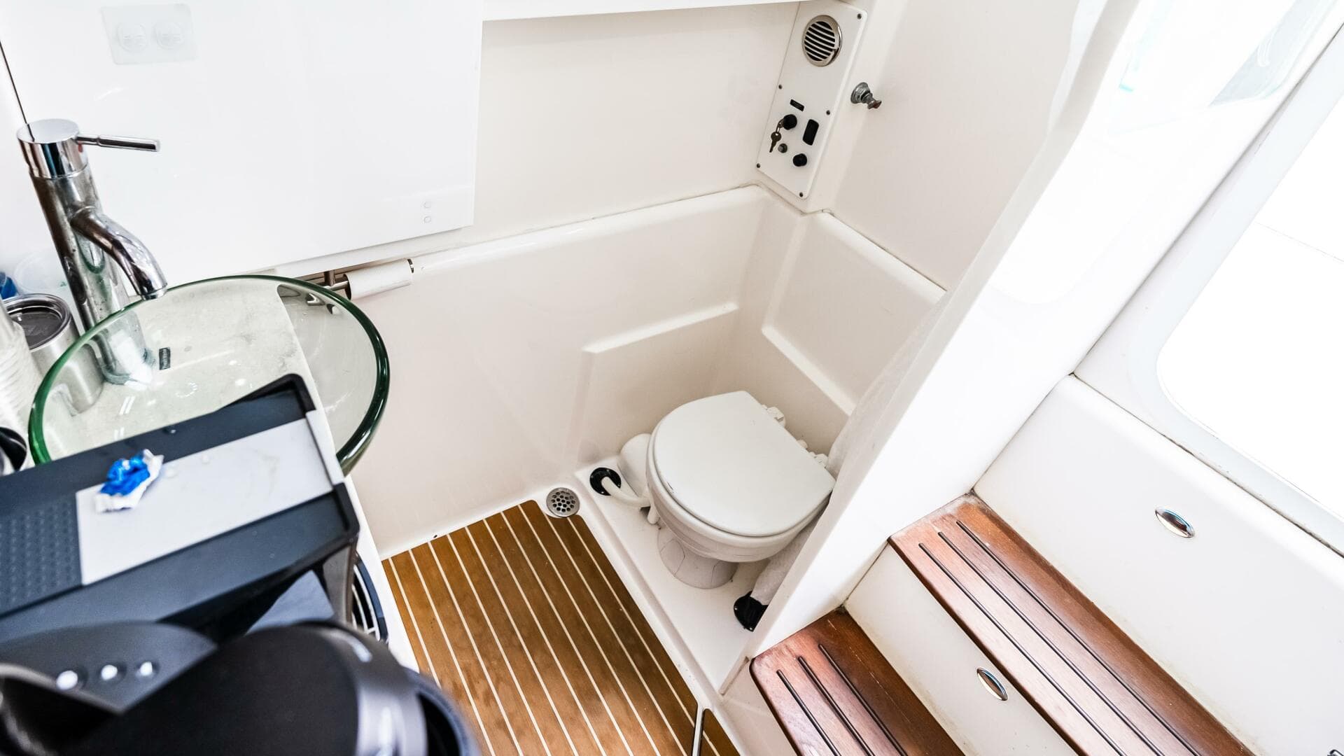 2017 Everglades 435 CC