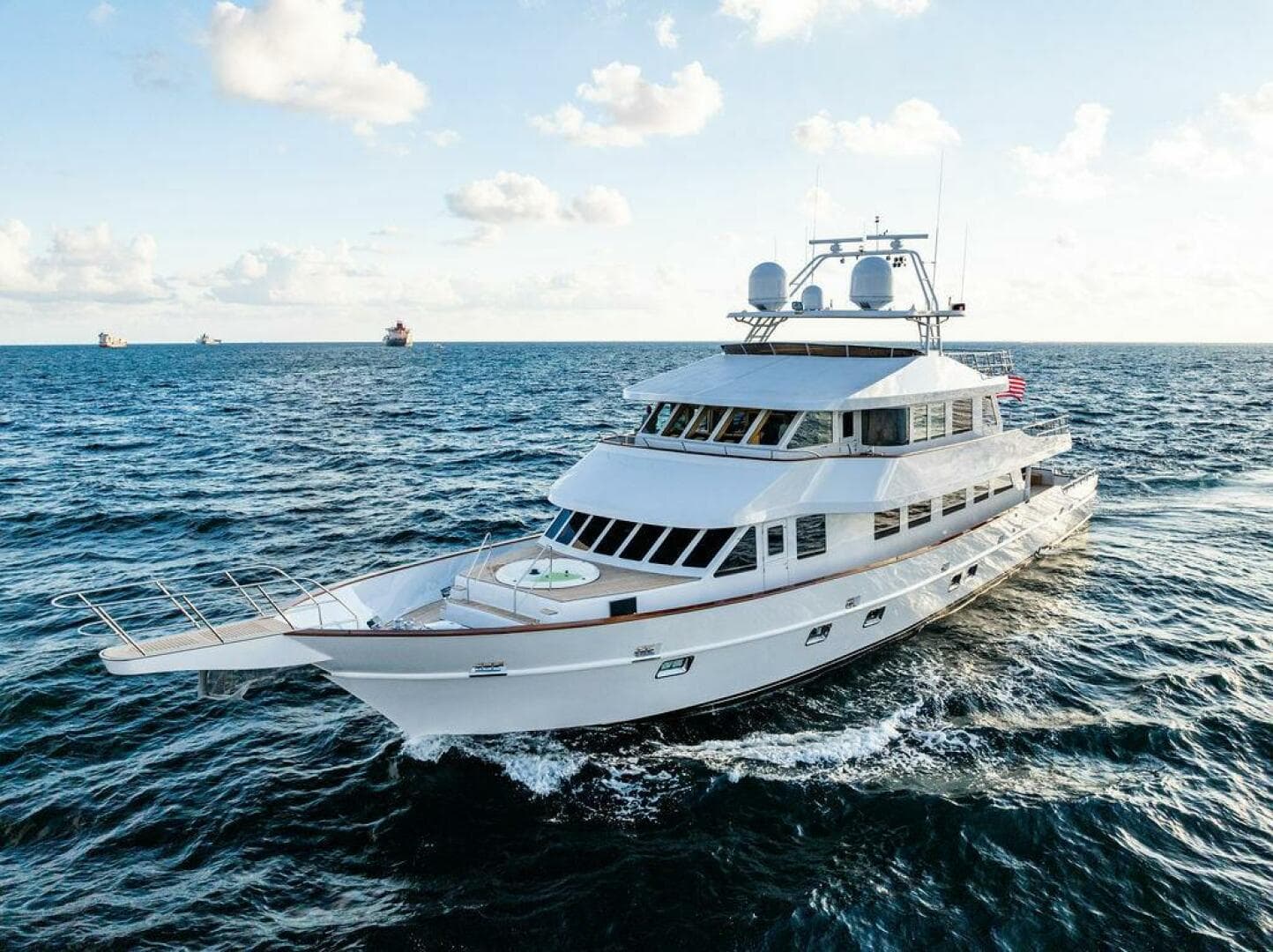 2009 Crystal Yachts Enclosed Pilothouse