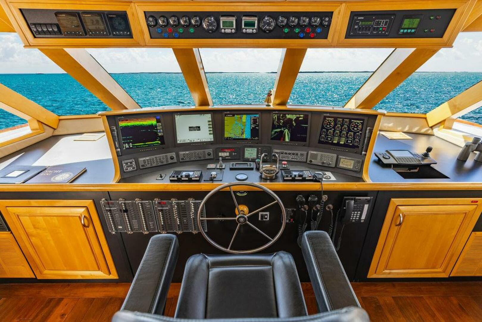2009 Crystal Yachts Enclosed Pilothouse