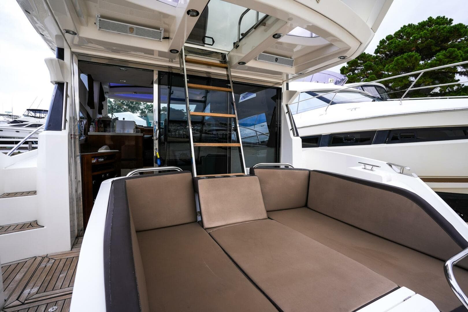 2017 Galeon 43 SKY