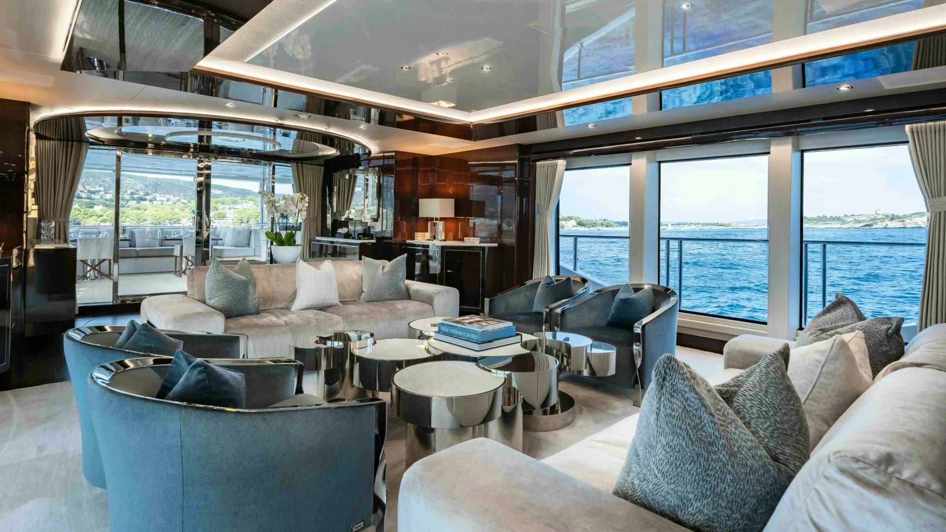 2016 Sunseeker Sunseeker 131 Yacht