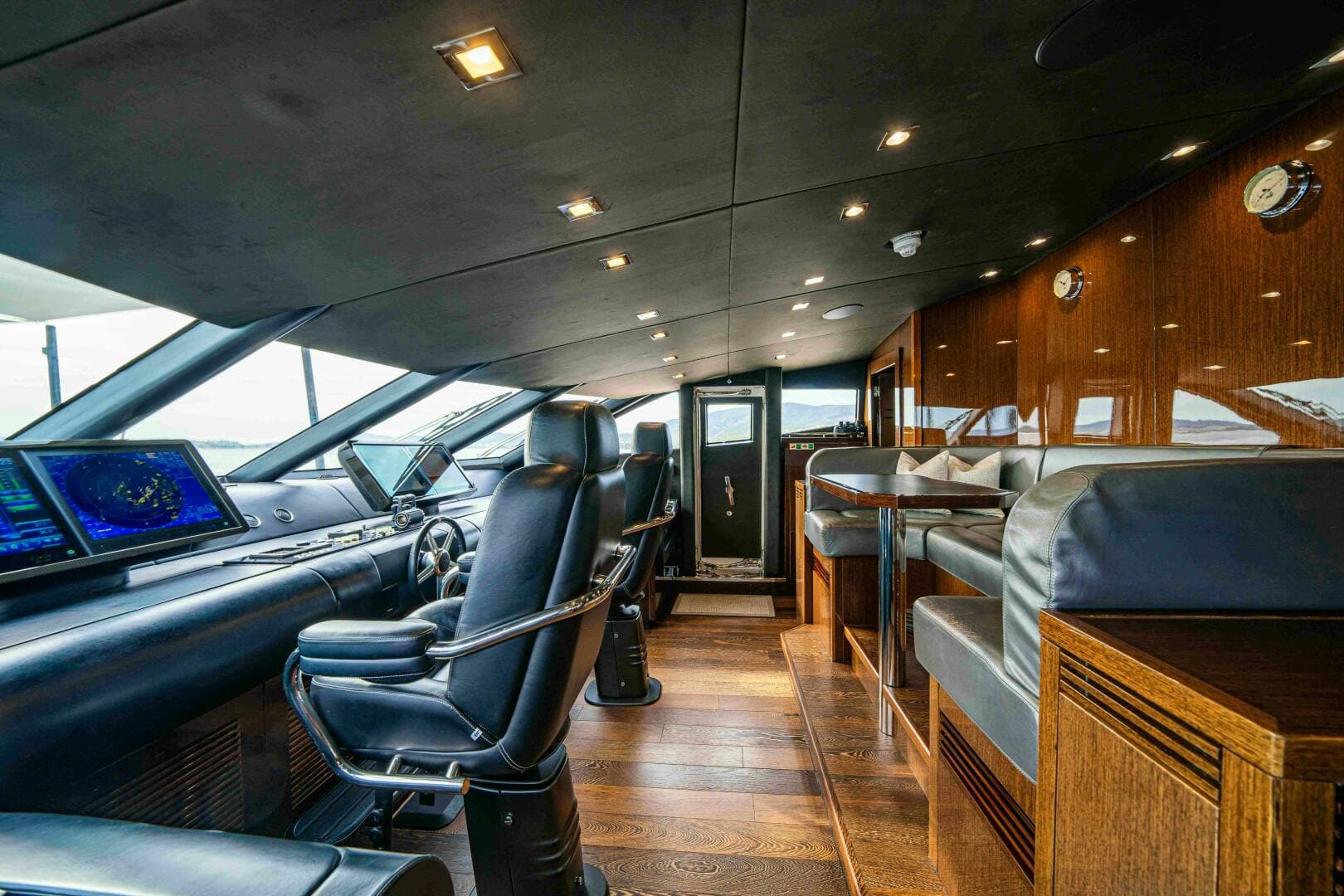 2016 Sunseeker Sunseeker 131 Yacht