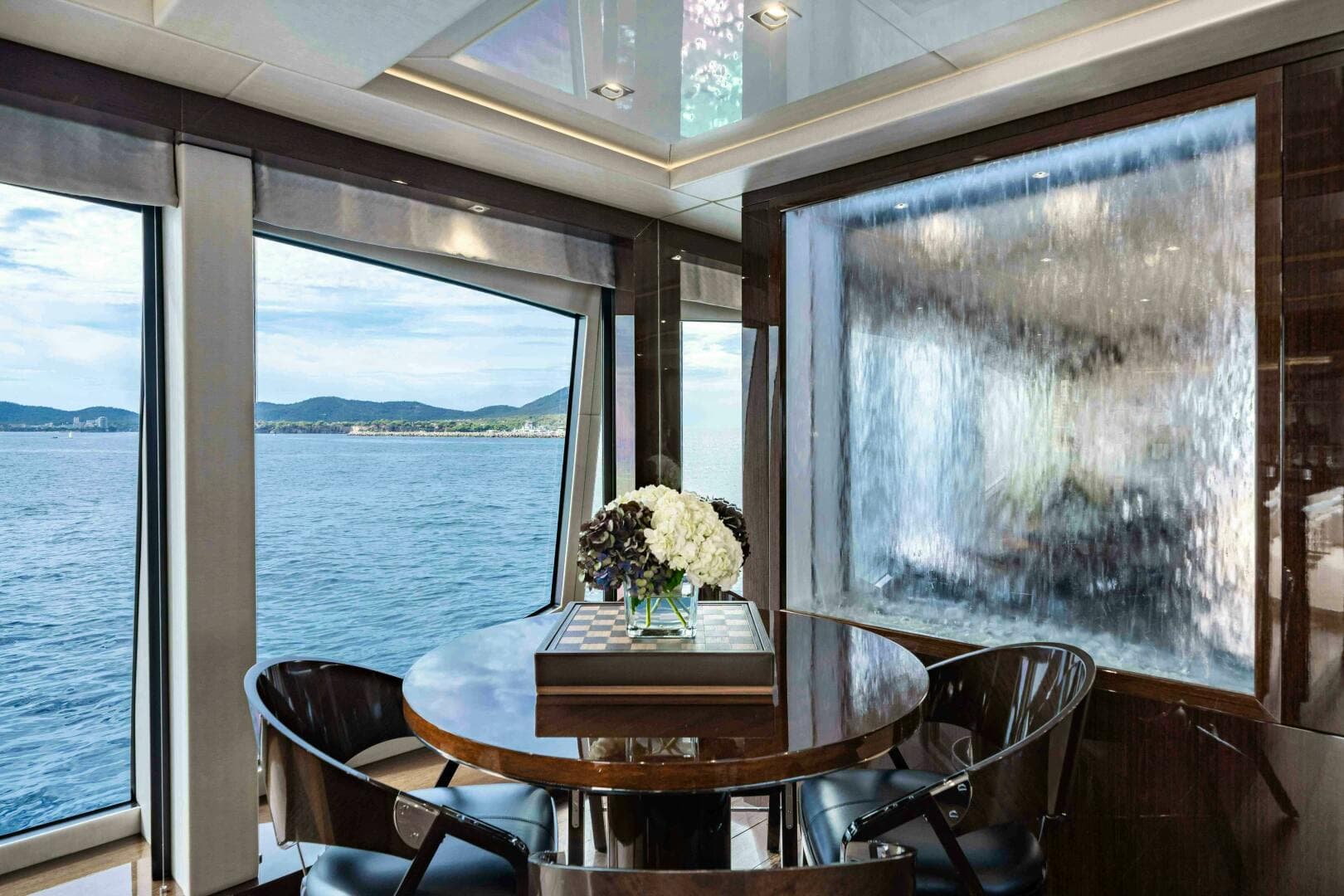 2016 Sunseeker Sunseeker 131 Yacht