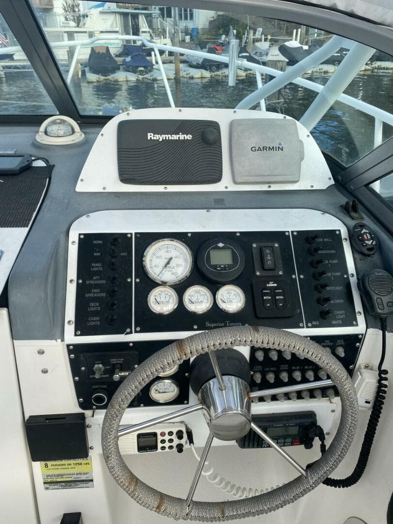 1999 Bayliner 2052 Trophy