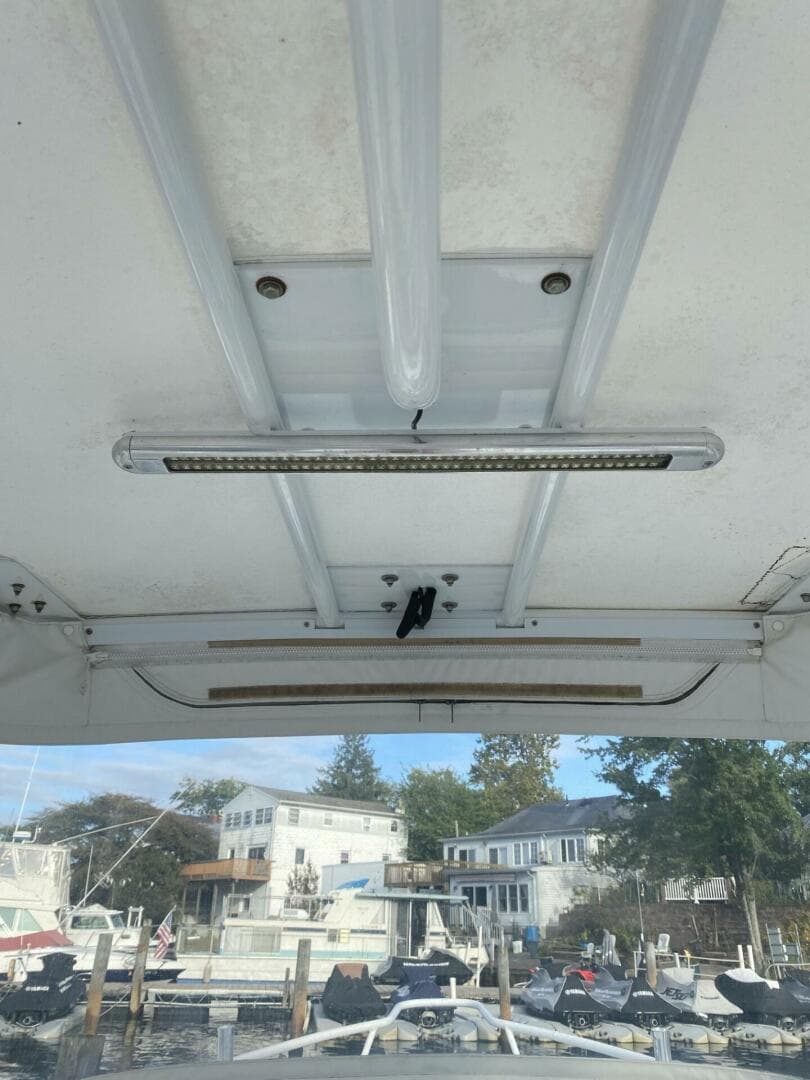 1999 Bayliner 2052 Trophy