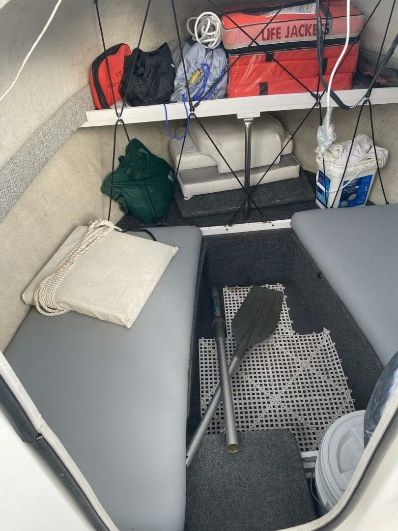 1999 Bayliner 2052 Trophy