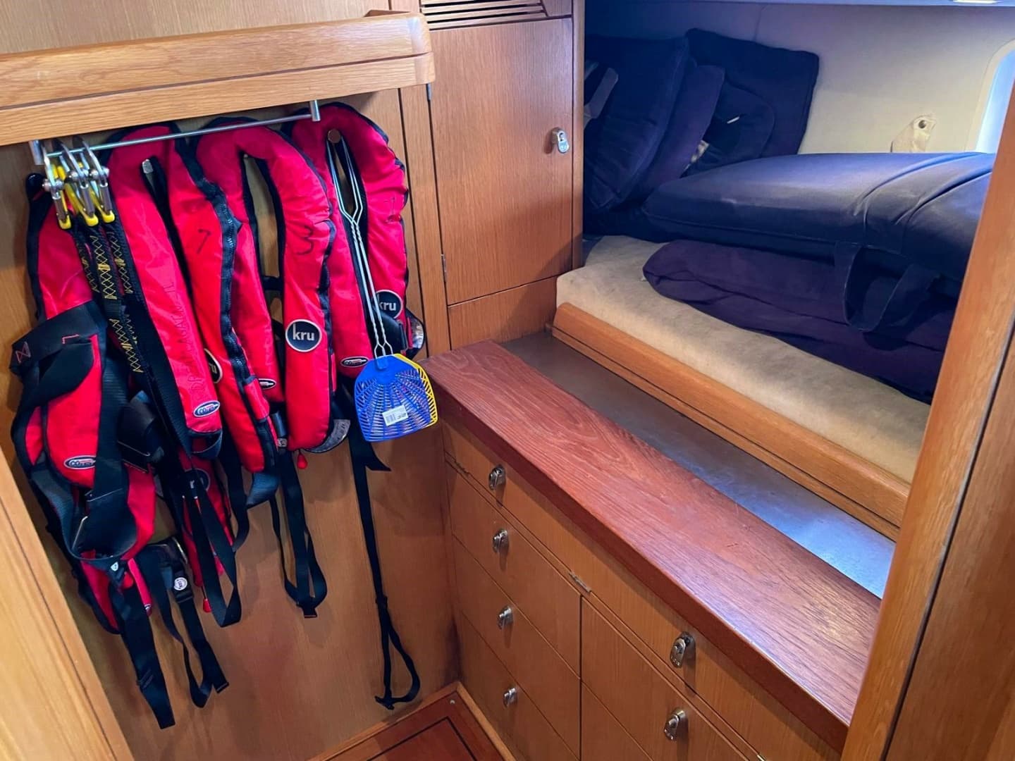 2003 Oyster Yachts 