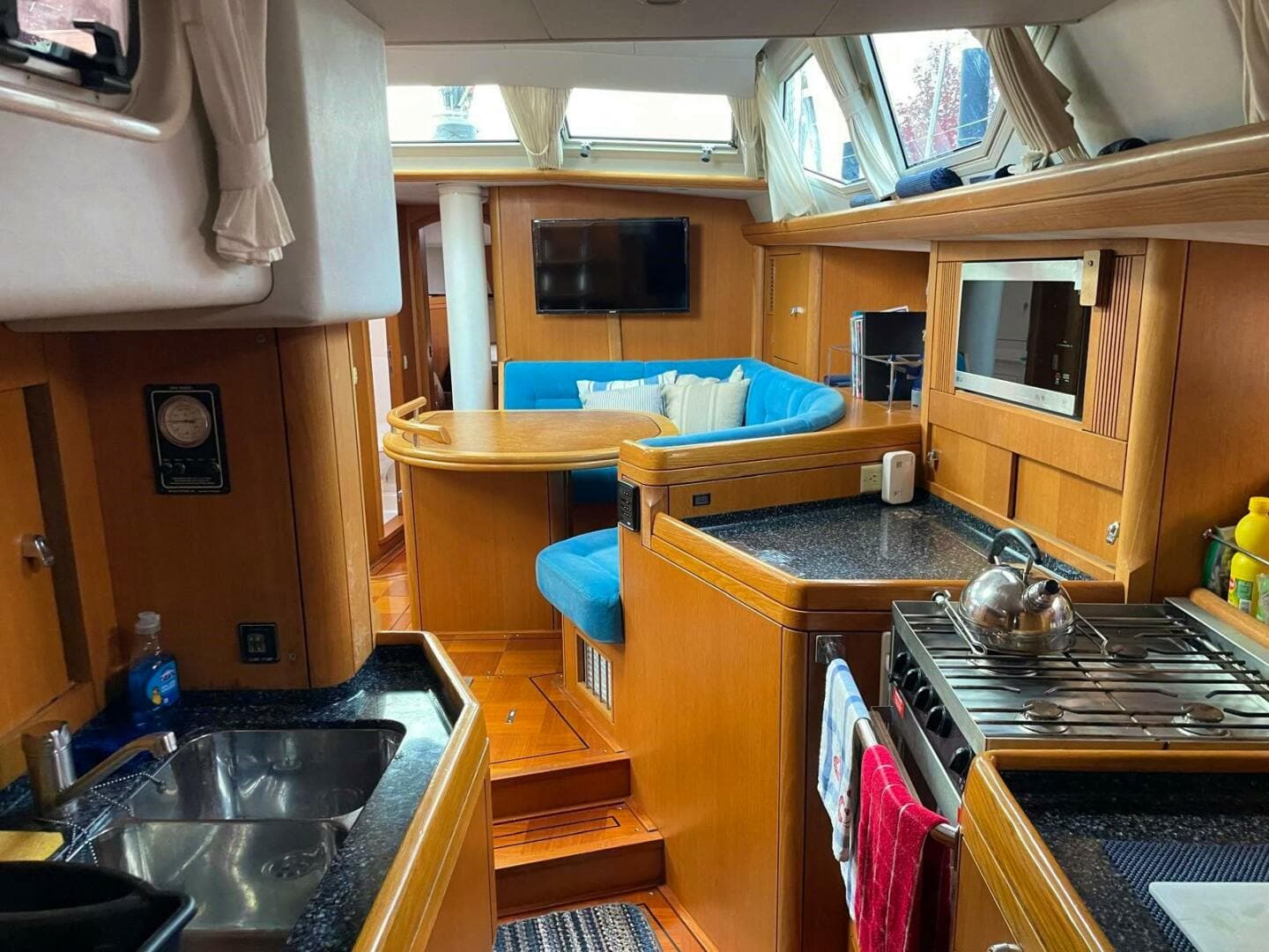 2003 Oyster Yachts 
