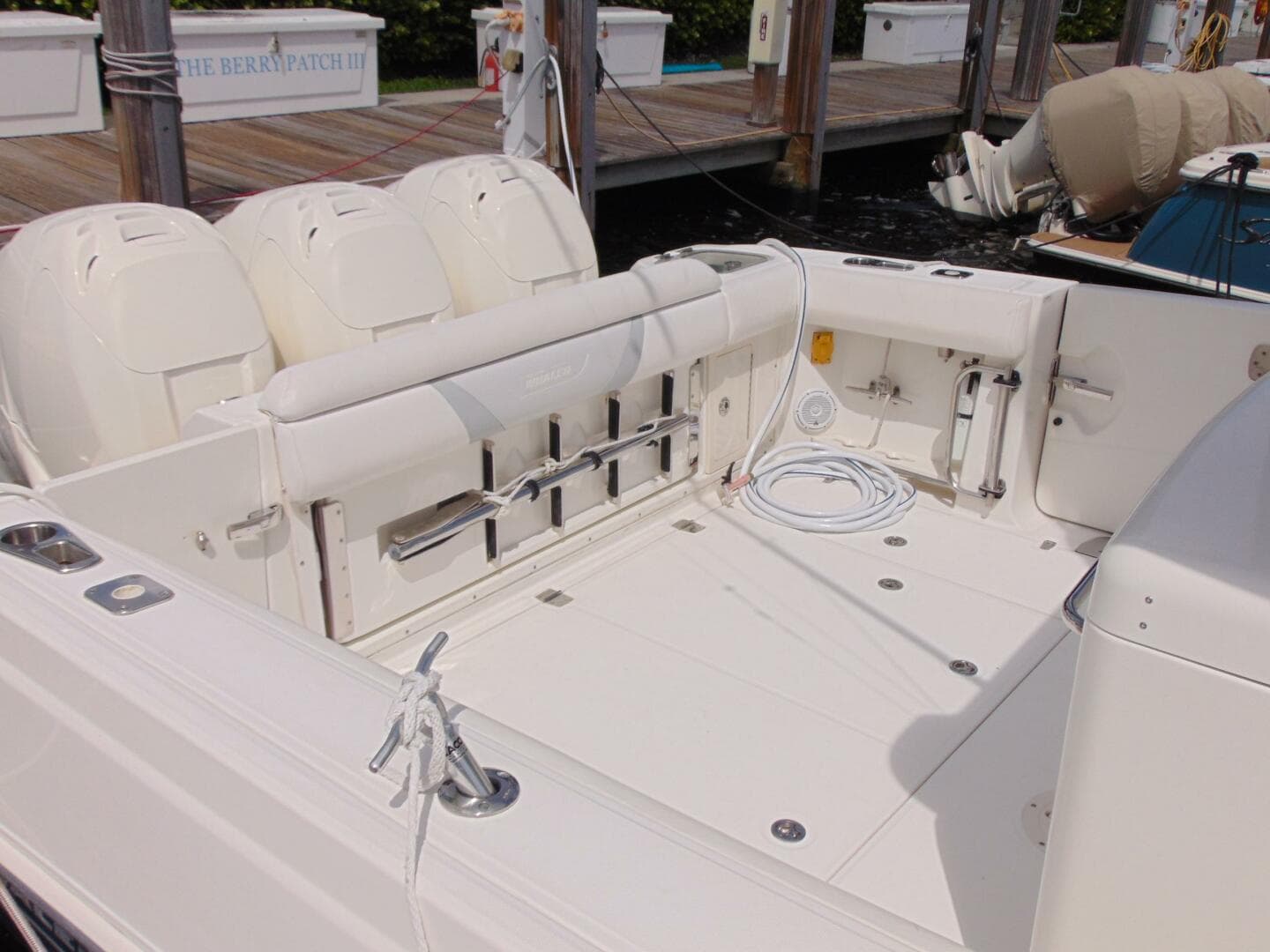 2013 Boston Whaler 370 Outrage