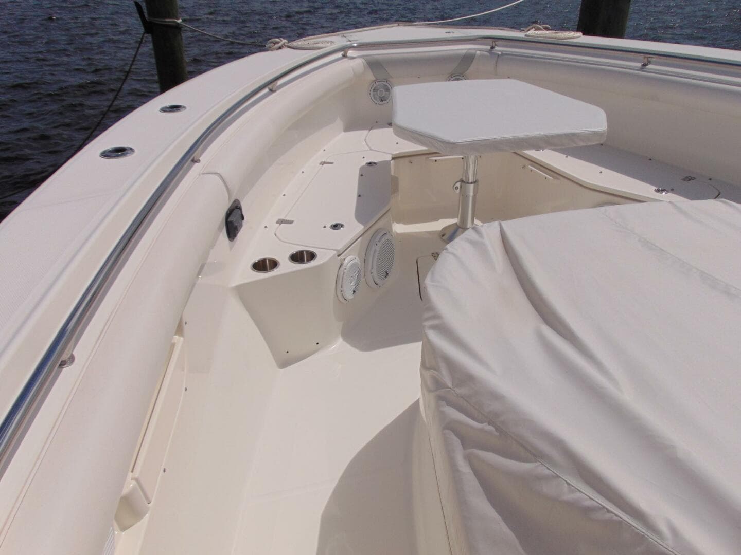 2013 Boston Whaler 370 Outrage