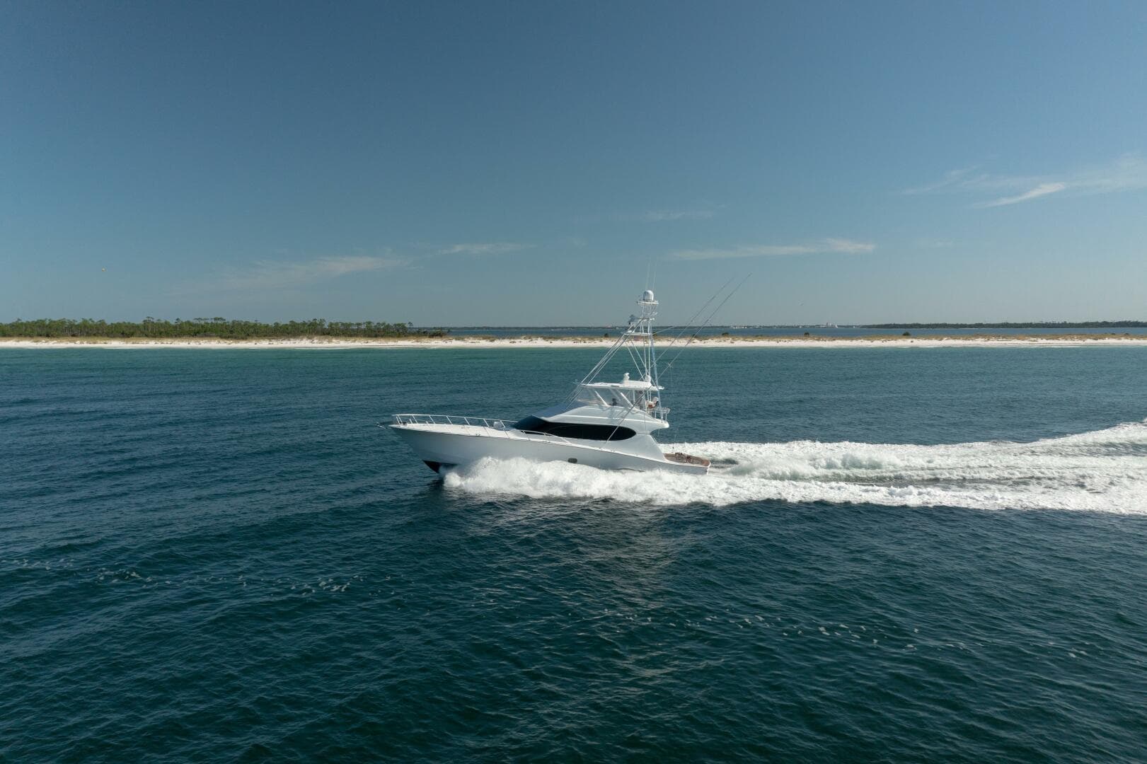 2005 Hatteras 68 Convertible- Port Profile