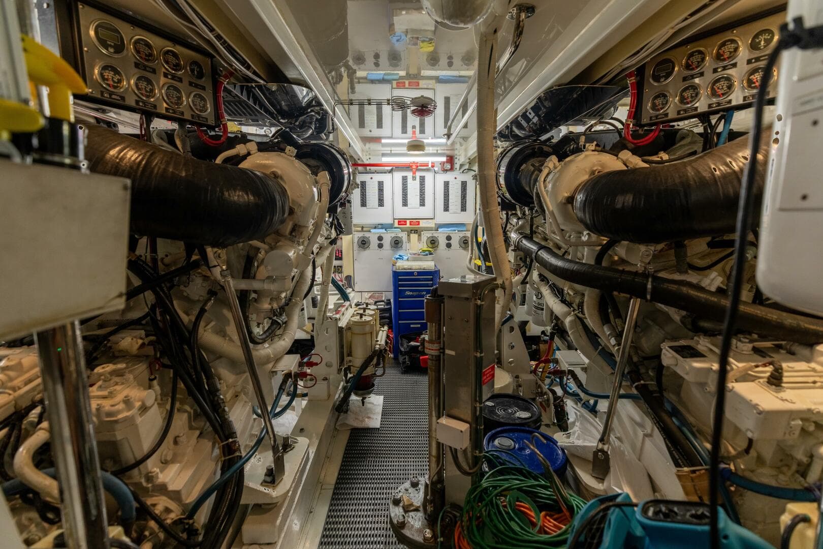 2005 Hatteras 68 Convertible- Engine Room