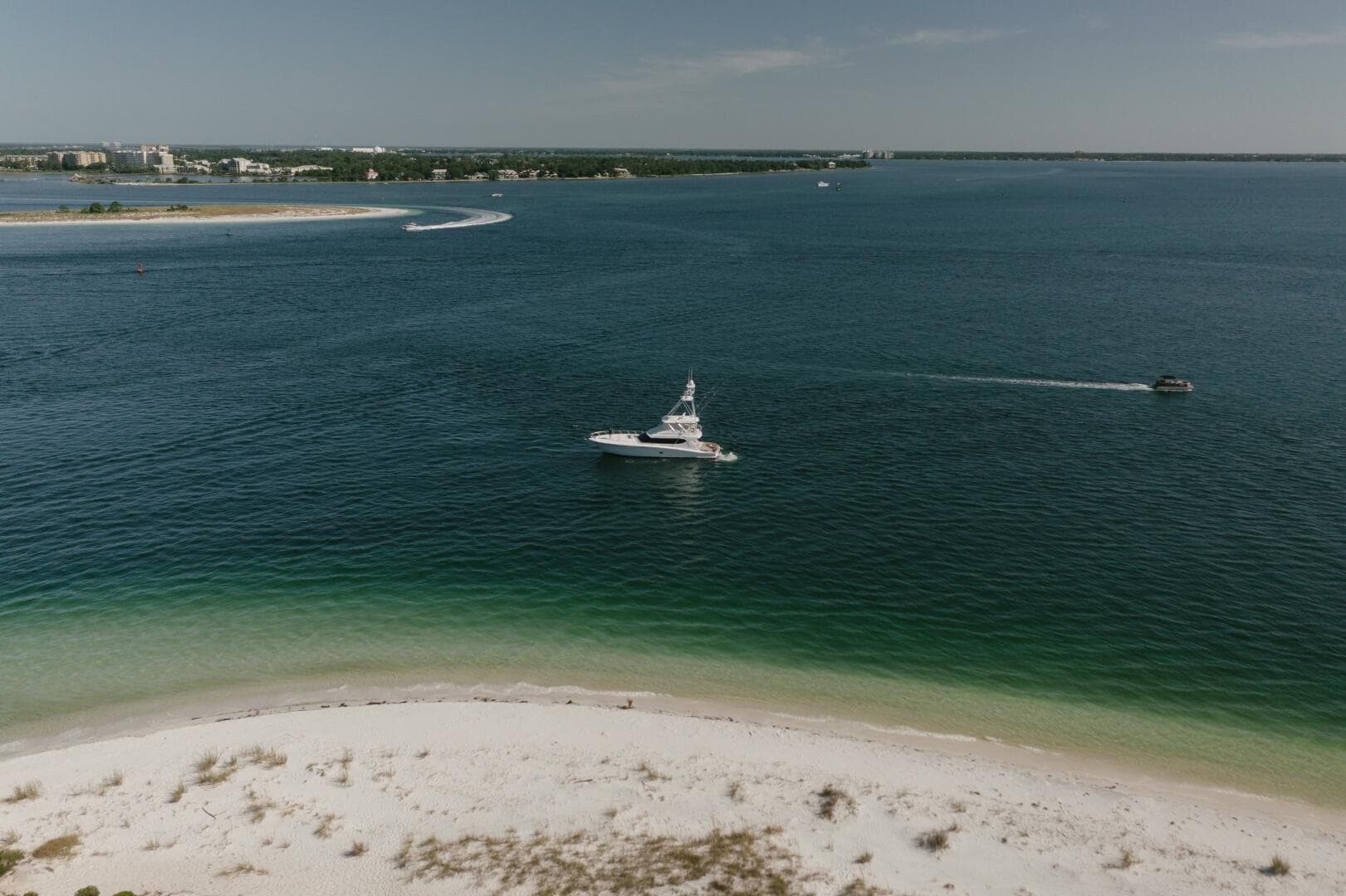 2005 Hatteras 68 Convertible- Far View