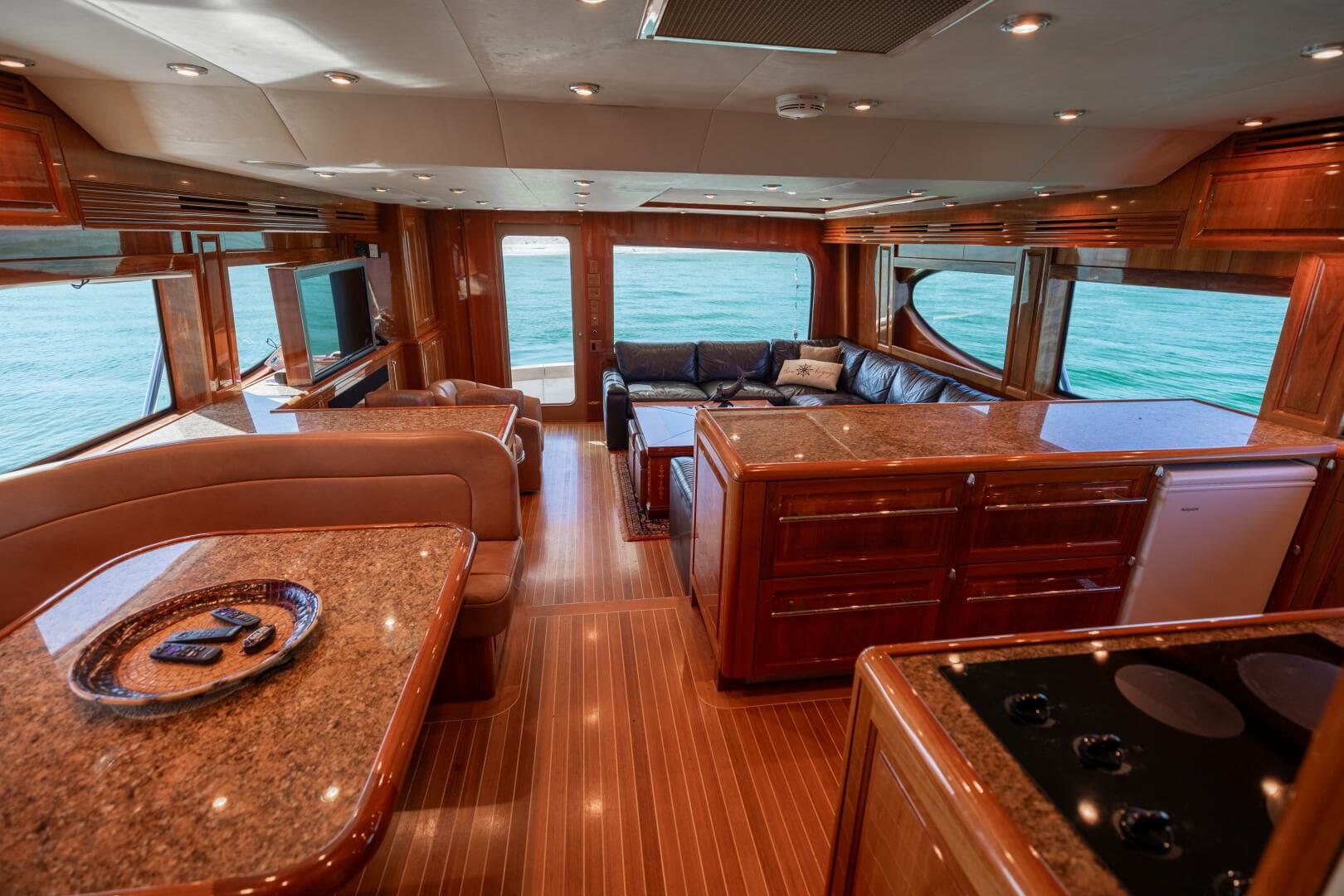 2005 Hatteras 68 Convertible- Galley