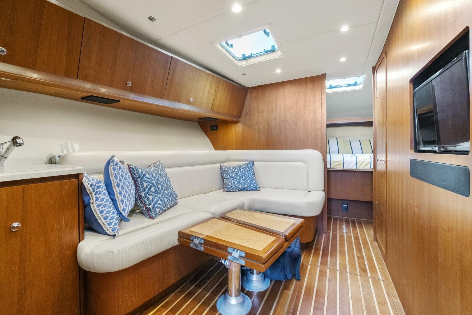 2007 Tiara Yachts 4200 Open