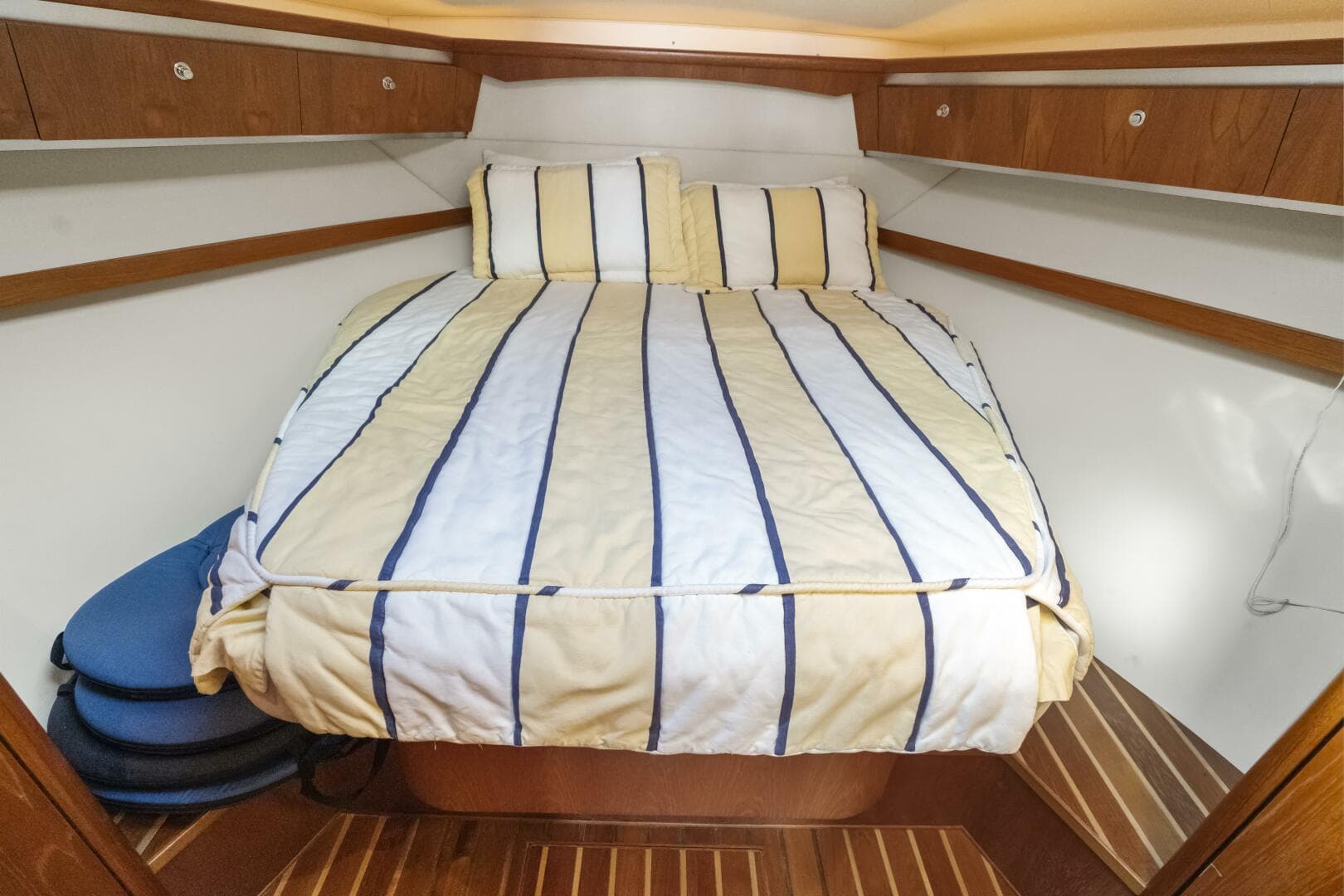 2007 Tiara Yachts 4200 Open