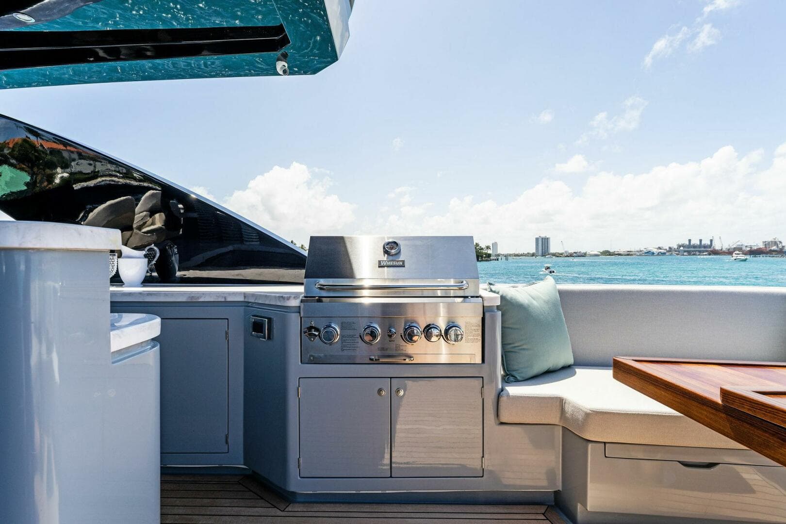 2024 Aquitalia Yachts Flybridge