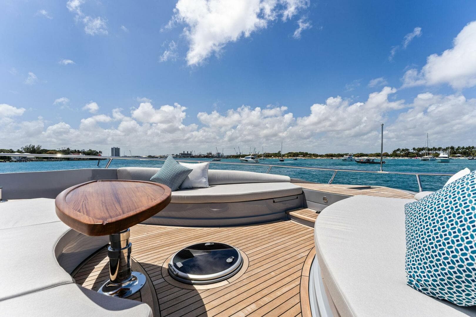 2024 Aquitalia Yachts Flybridge