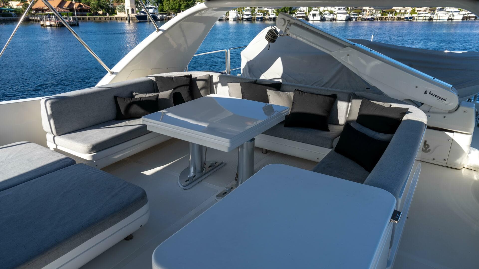 2005 Sanlorenzo SL82