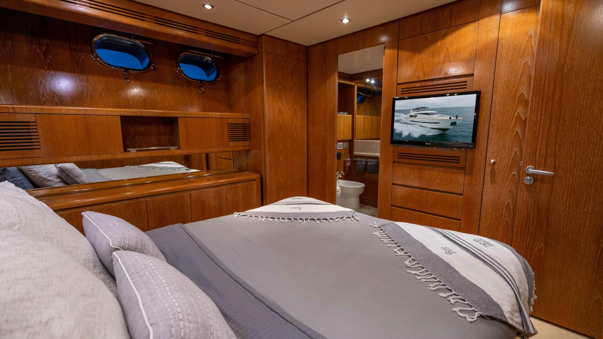 2005 Sanlorenzo SL82